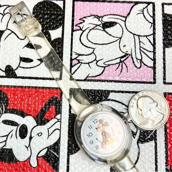 Vintage 70s Bradley x Disney Clear Acrylic Mickey Mouse Bubble Watch Manual Wind - Picture 14 of 17